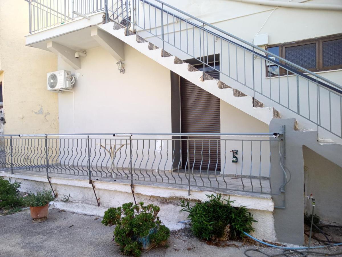 Tom House 1 Apartment Filiatra Exterior photo